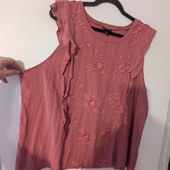 Torrid Pink Floral Ruffle Blouse Size 2 (18/20) - Picture 9 of 9